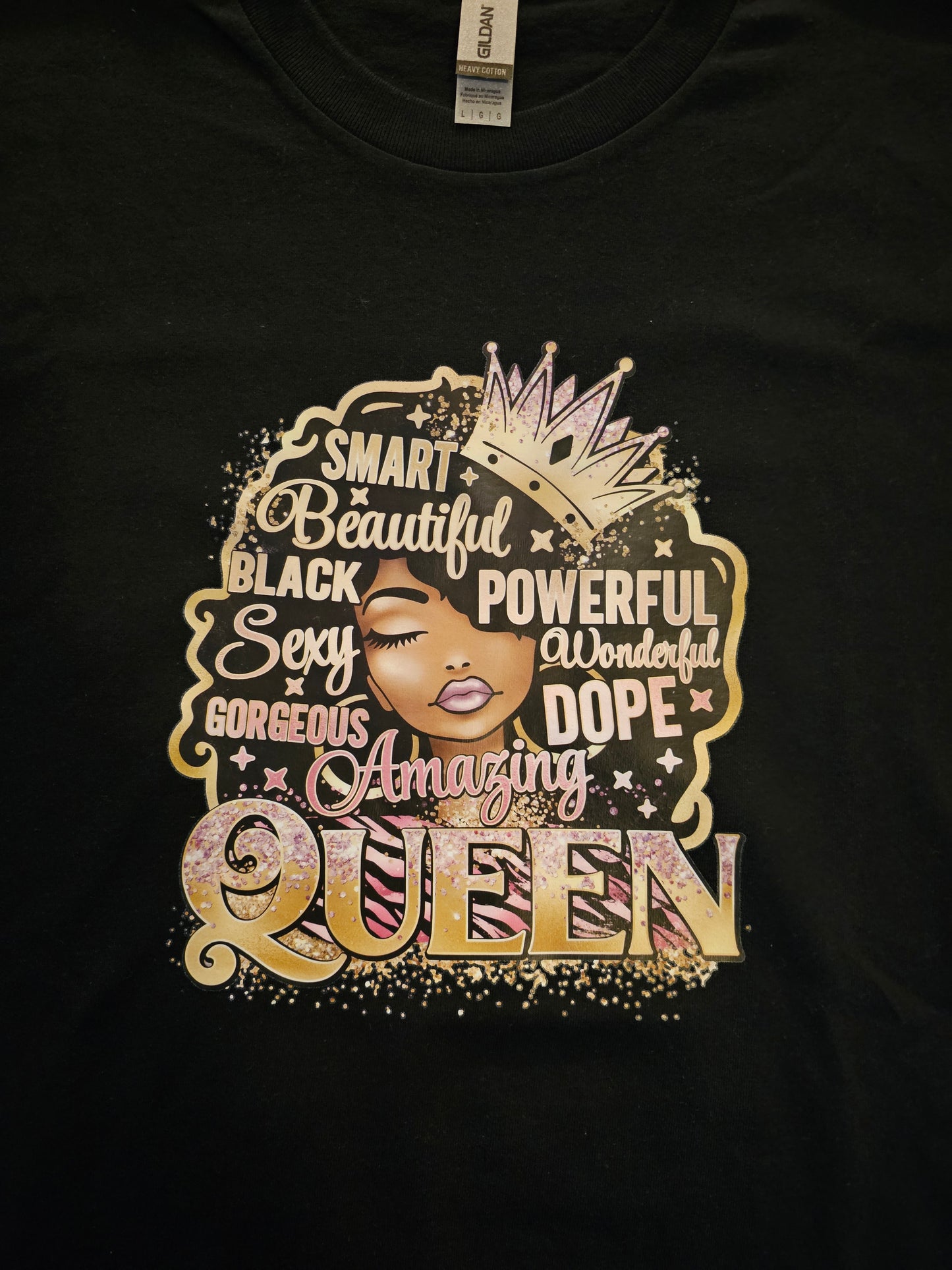 Amazing Queen Short Sleeve UNISEX T Shirt