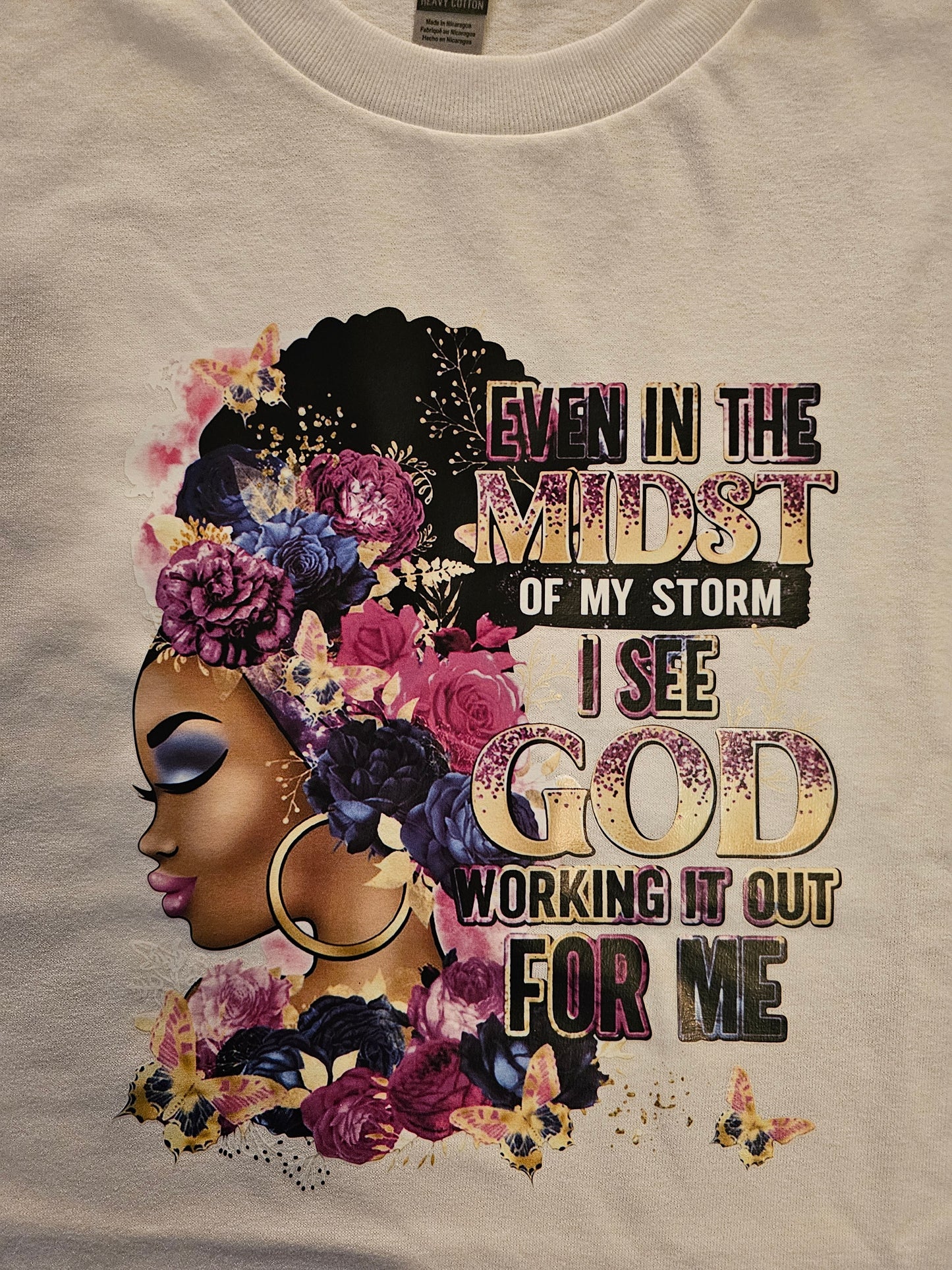 EVEN IN THE MIDST OF MY STORM I SEE GOD WORKING IT OUT FOR ME UNISEX SHORT SLEEVE T SHIRT